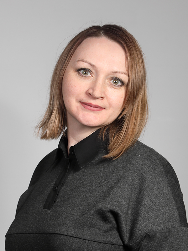 Ежова Оксана Александровна.